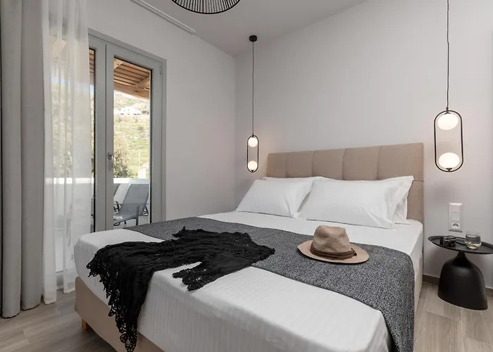 Eartha Horizon Naxos Naxos City